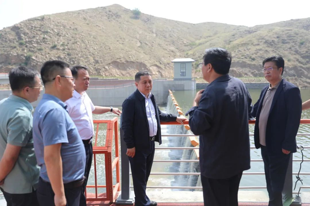 大同市赵学斌副市长巡河02.png
